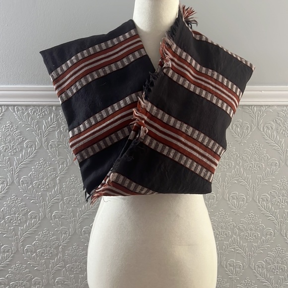 Wilfred wool blanket scarf, Aritzia - Picture 1 of 2